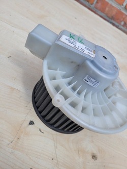 Jeep cherokee kk 07-12 2.8 вентилятор воздуходувка з англичанина фото №1