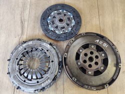 Alfa romeo 1.4t 16v multiair 940a2000 колесо двомасовий зчеплення a291 фото №1