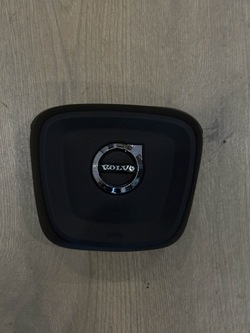 Volvo xc40 подушка безопасности подушка водителя фото №1