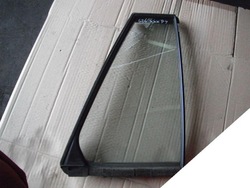 Mazda 626 97-02 универсал стекло правая задняя малый фото №1