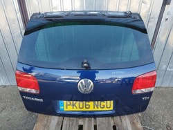 Кришка скло зад vw touareg i 7l 2002-2006 фото №1