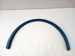 Tesla y права планка крила зад задня фото №1