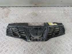 M26 nissan qashqai j10 решітка решітка радіатора перед 62310br00a фото №1