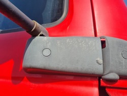 Защита корпус кронштейна зеркало rh man tgl tgm фото №1