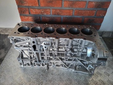 Новий оригінальний блок bmw n57d30c 11112295067 f15 фото №1