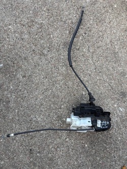 Kia ceed i рестайлінг hb замок двері праві зад 7pin 2009-12r фото №1