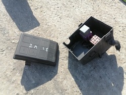 90560119 корпус коробка запобіжників opel astra фото №1