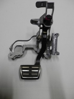 Audi a8 s8 d4 педаль тормоза каркас 4h1723140c фото №1