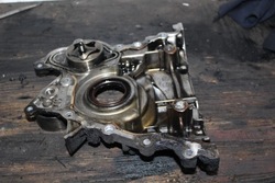 Насос масла масляная previa ii 2.0 d4d 1cd фото №1