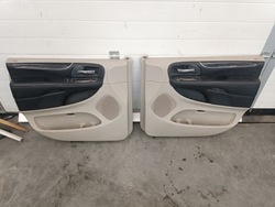 Chrysler town country боковина дверь перед обивка фото №1