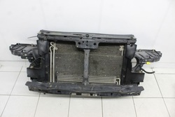 Vw touareg i 2.5 d 02r- pas переднє радіатор комплект фото №1