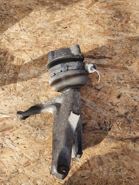 Подушка двигателя 4.2 fsi a8 d3 лапи датчик фото №1