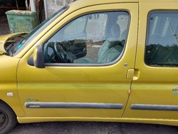 Дверь левая передние citroen berlingo фото №1