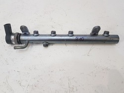 Планка впрыскивающий оригинальный номер mercedes 3.0 cdi a6420703395 фото №1