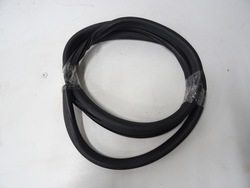 Opel mokka прокладка двері праві зад фото №1