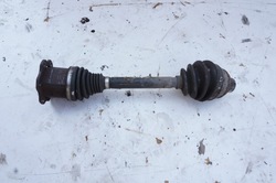 Полуось правые перед audi q5 8r 3.0 tdi фото №1