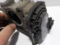 Mitsubishi colt 6 1.3b 2005r дроссельная заслонка mn195709 фото №1