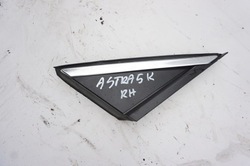 Заглушка крыльев правые перед opel astra 5 k фото №1