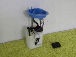 Помпа пального 1,5 tsi 1,4 a3 golf leon q2 оригінал фото №1