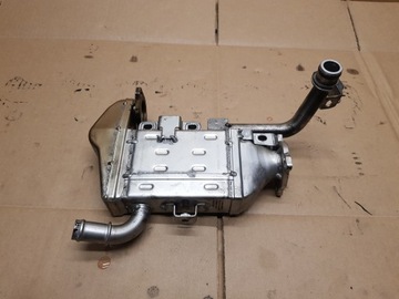 Mercedes w205 w213 радиатор выхлопных газов a6541400200 фото №1