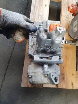 Компрессор компрессор кондиционера renault zoe 926005020r фото №1