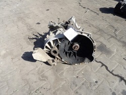 Коробка передач коробки передач ford focus mk2 1.8tdci 4m5r7002ya фото №1