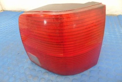 Volkswagen passat b5 1.8 20v лампа зад права. фото №1