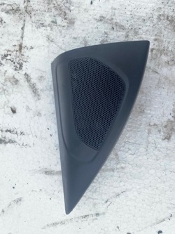 Volvo оригинальный номер динамик треугольник правые перед 30781068 фото №1