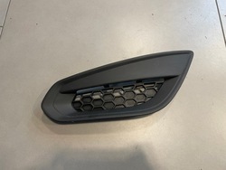 Volvo v60 s60 ii решітка бампера ліва фото №1