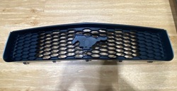 Ford mustang решётка радиатора решётка оригинал 6r33 8200 фото №1