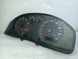 Спідометр  прилади 8d0919861c audi a4 b5 2.4 фото №1