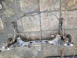 Kia ceed ii 2 універсал вісь зад балка задня супорт підрамник підвішування kpl. фото №1