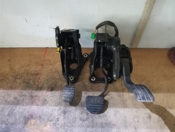 Педали педаль газа тормоза сцепления laguna iii 46503000r 465010003r фото №1