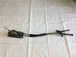 Домкрат вибірник зміни 5 коробки передач vw golf v 5 1k0711061a фото №1