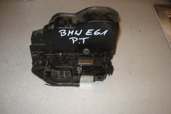 Замок двері bmw e60 e61 праві зад 7202148 фото №1