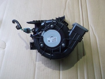 Toyota prius iv повітродувка вентилятор фото №1