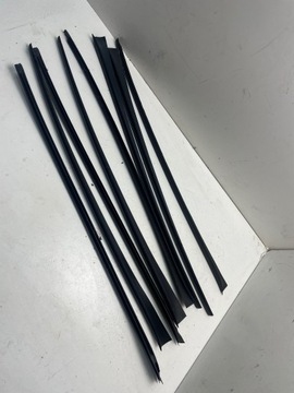 Vw golf vii планка скла лобовий ліва 5g0854327b права 5g0854328b фото №1