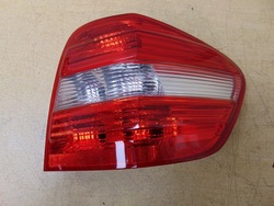 Лампа права зад mercedes ml w164 a1648202064 європа фото №1