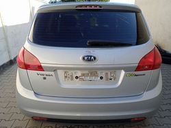 Kia venga балка зад задня вісь комплектна 2009- фото №1