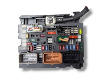 Модуль bsm peugeot 308 рестайлинг 2013 9675878480 фото №1