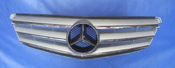 Решітка решітка радіатора mercedes w204 a2048800023 фото №1