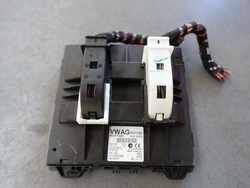 Vw beetle 5c модуль комфорту bcm штекер 6r0937088f фото №1