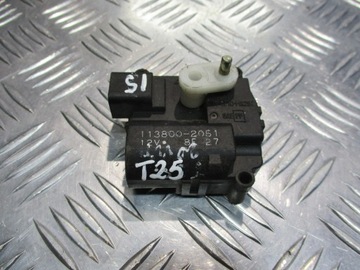 Двигунчик нагрівача toyota avensis t25 1.8 vvti 113800-2051 фото №1