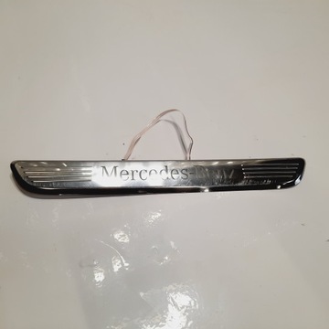 Mercedes c-klasa w205 планка порогова led права a2056800735 a2056802335 фото №1