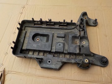 Основа акумулятора vw golf v 1,9 tdi 1k0915333c 2008r фото №1