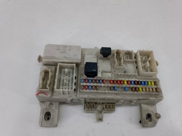 Коробка запобіжників внутрішня volvo v50 30728906 2.0 d фото №1