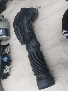 Резонатор воздуха citroen ds3 vti 9683340180 фото №1