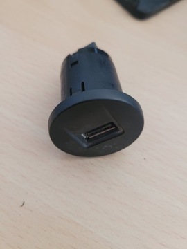 Гнездо usb renault master iii фото №1