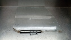 Стекло дверь правые зад suzuki swift ii 1.3b 95r 5d фото №1