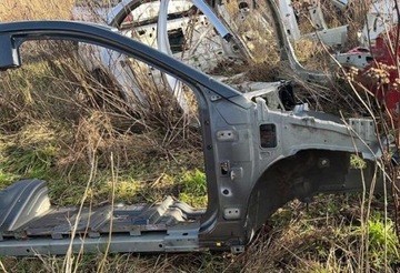 Чверть поріг стійка дах права hyundai kona фото №1